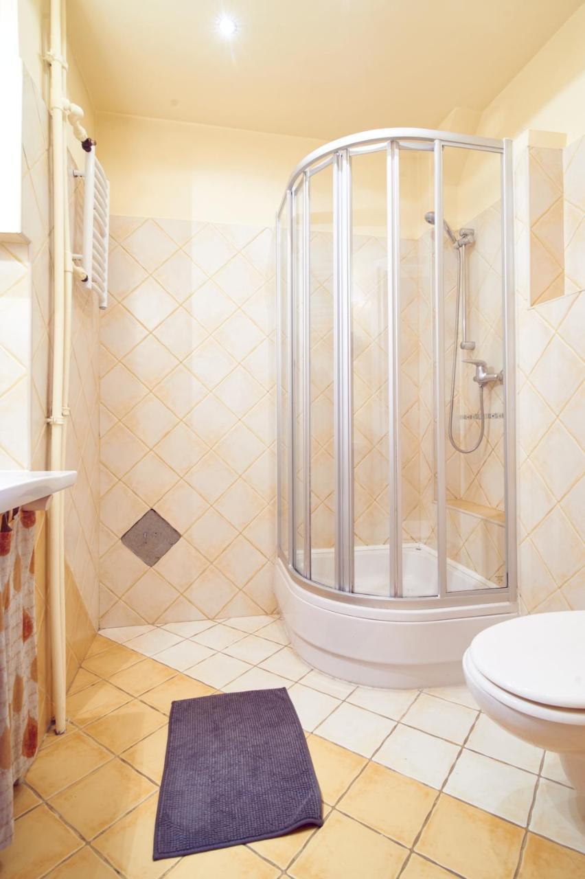 Goodnight Warsaw Apartments - Wspolna 69 Ngoại thất bức ảnh