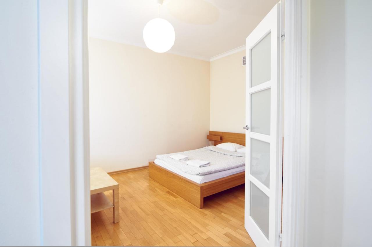 Goodnight Warsaw Apartments - Wspolna 69 Ngoại thất bức ảnh
